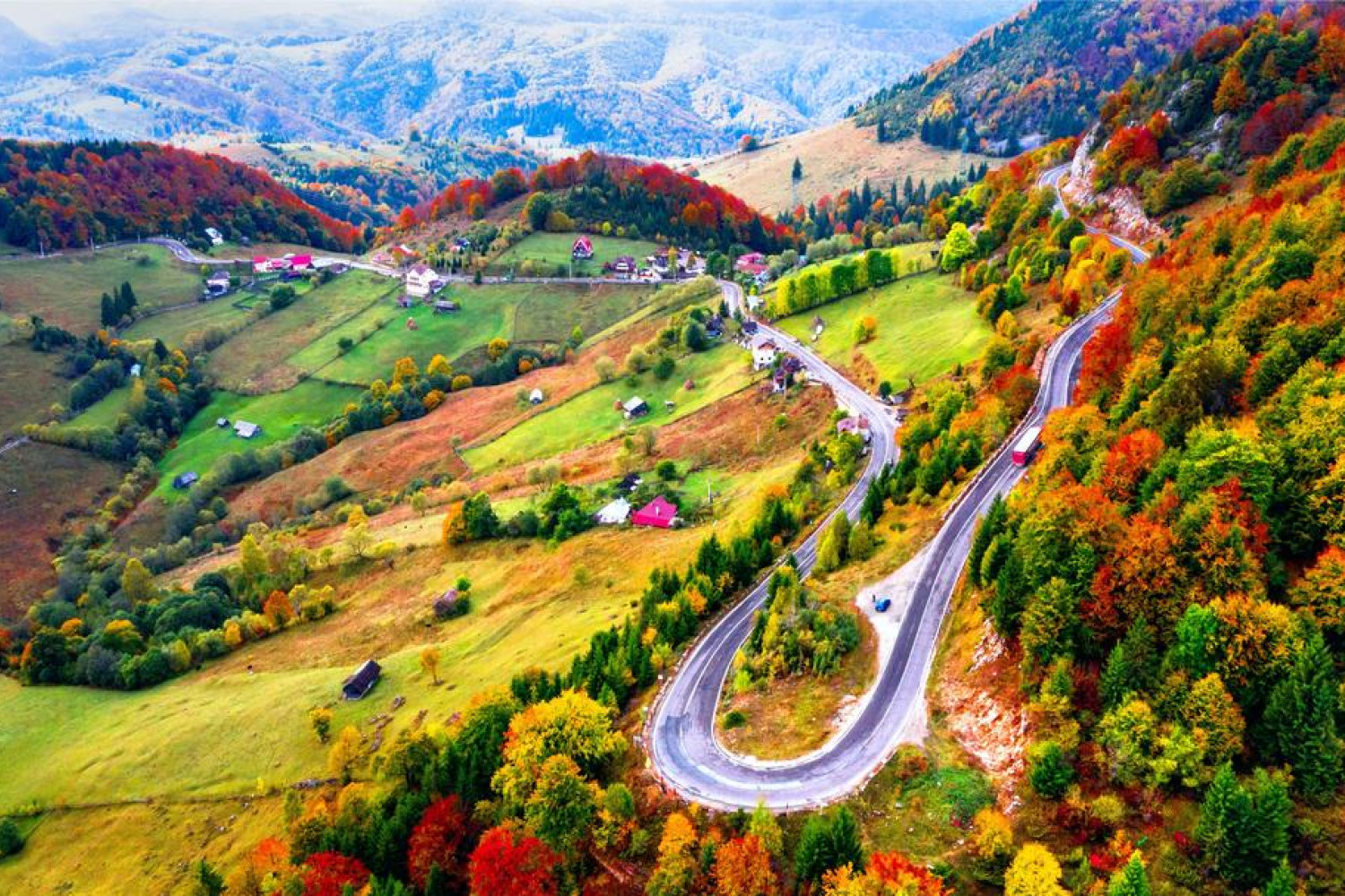 Ghid complet pentru natură și aventură în Munții Carpați din România